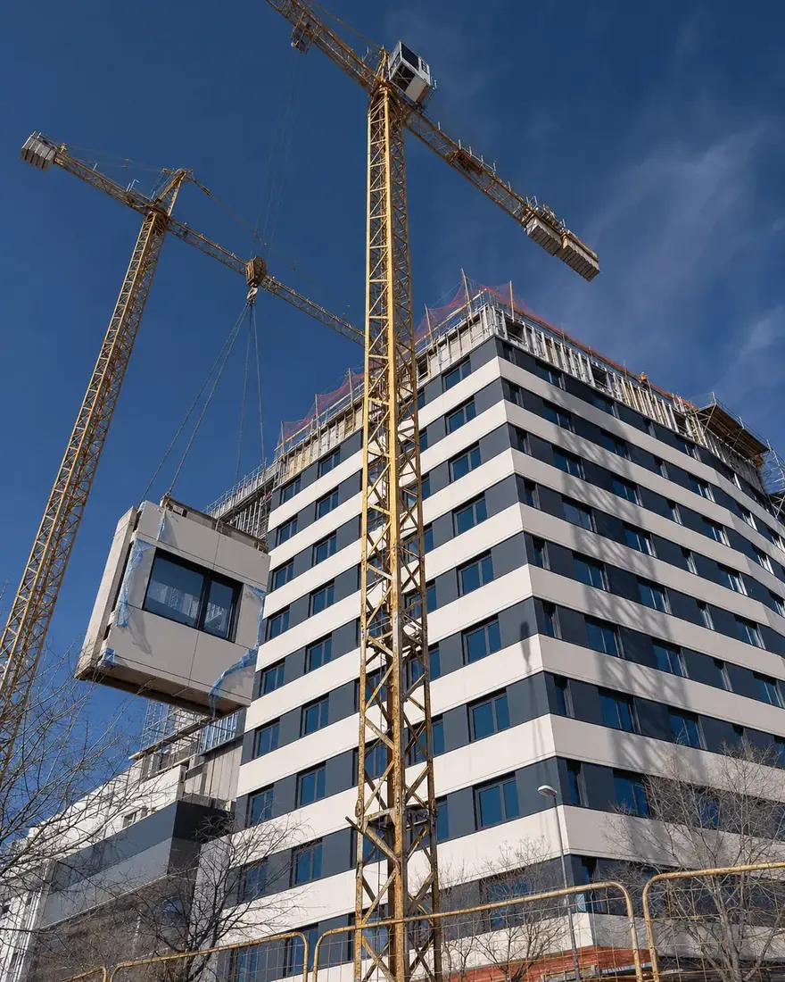Fachada industrializada Blakrea montada en obra